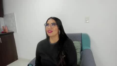 Snapshot of luna_dumont chatting on 11/29/25, 11:13 luna online show from 11/29/25, 11:13