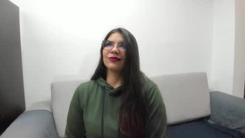 Snapshot of luna_dumont chatting on 12/04/25, 11:08 luna online show from 12/04/25, 11:08