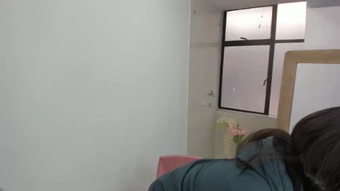 luna  online show from 05/01/26, 11:15