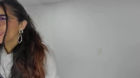 luna  online show from 05/02/26, 11:04