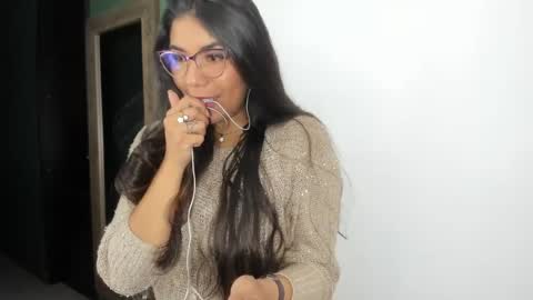 Snapshot of luna_dumont chatting on 07/16/26, 11:16 luna online show from 07/16/26, 11:16