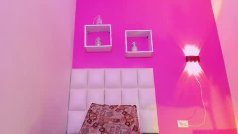 Snapshot of luna_ebony69 chatting on 02/15/26, 11:30 Luna online show from 02/15/26, 11:30