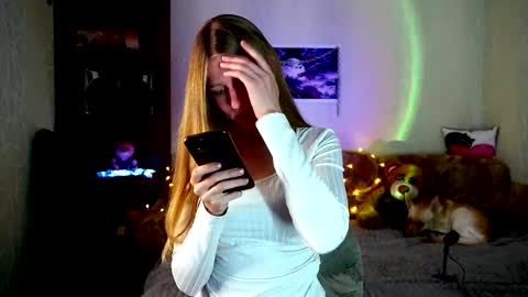 luna_evan online show from 10/31/25, 09:54