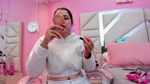 luna_hix online show from 04/29/26, 03:10
