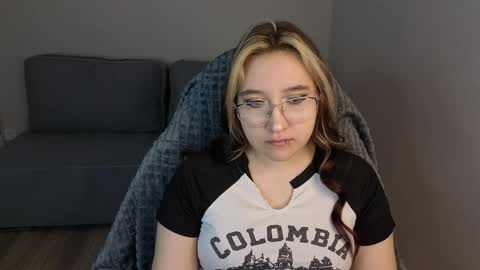 Luna Host online show from 04/02/26, 01:36
