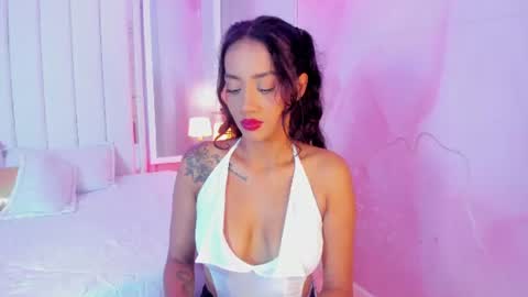 Snapshot of luna_hot_ass chatting on 06/11/26, 08:29 luna_hot_ass online show from 06/11/26, 08:29