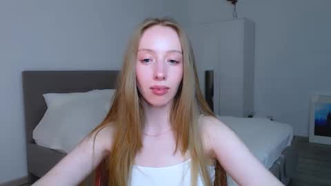 Luna online show from 12/22/24, 03:44