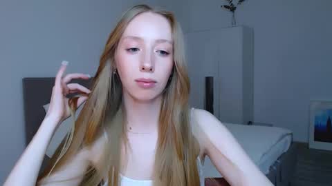 Luna online show from 12/29/24, 11:08