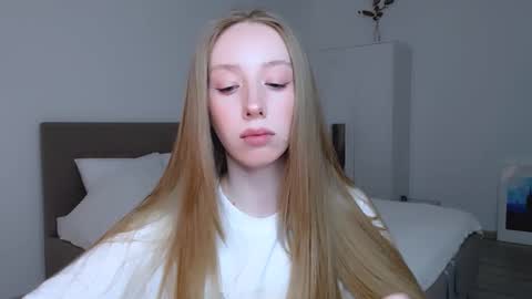 Luna online show from 01/19/25, 08:30