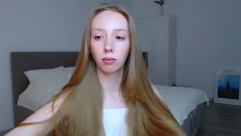 Luna online show from 01/27/25, 08:39