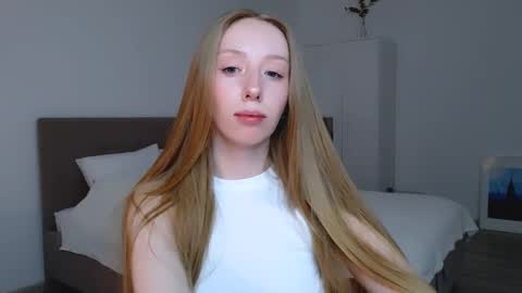 Luna online show from 02/09/25, 10:00