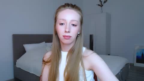 Luna online show from 02/15/25, 07:50