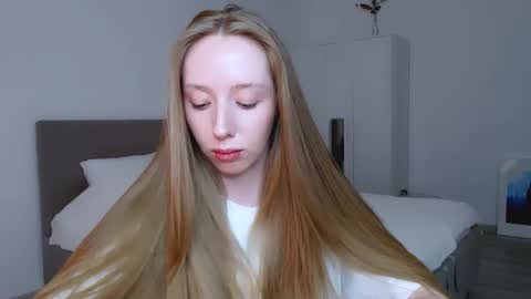 Luna online show from 02/27/25, 11:48