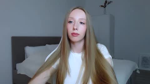 Luna online show from 10/02/25, 07:54