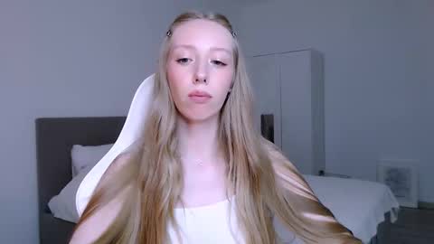 Snapshot of luna_insanity chatting on 02/05/26, 09:30 Luna online show from 02/05/26, 09:30