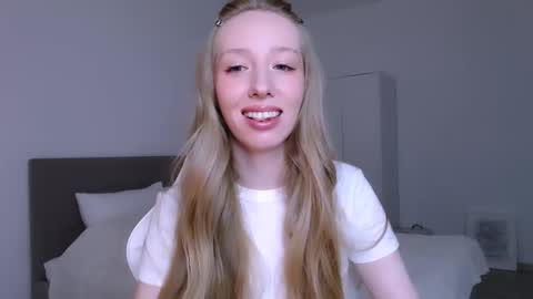 Snapshot of luna_insanity chatting on 03/12/26, 09:32 Luna online show from 03/12/26, 09:32