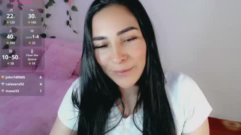 Snapshot of luna_lgomez chatting on 03/10/25, 02:59 luna online show from 03/10/25, 02:59