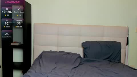 Hi everyone my name is Tina   online show from 11/22/25, 09:25