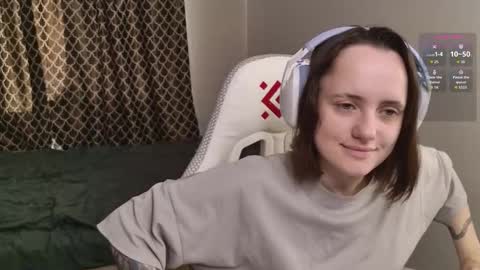 luna_loveeee online show from 09/24/25, 05:33