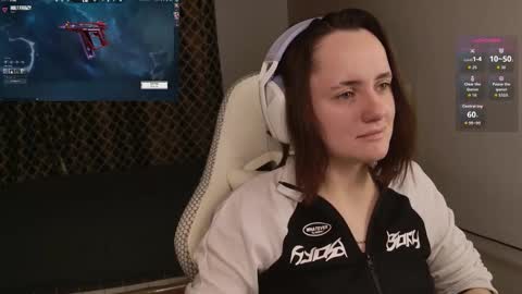 luna_loveeee online show from 11/07/25, 04:23