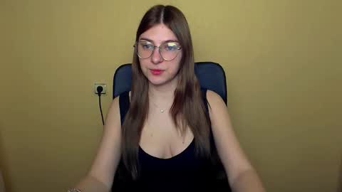 Luna online show from 12/16/25, 08:41