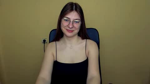 Luna online show from 03/12/26, 08:53