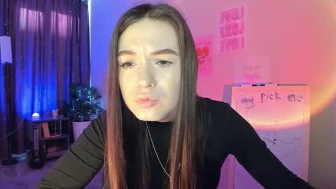 luna_lust_211 online show from 03/23/26, 04:16