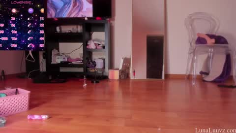 Snapshot of luna_luuvz chatting on 09/22/25, 06:15 Luna Luuvz online show from 09/22/25, 06:15