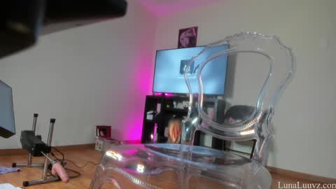 Snapshot of luna_luuvz chatting on 10/01/25, 04:18 Luna Luuvz online show from 10/01/25, 04:18