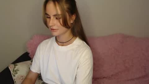Snapshot of luna_moon77 chatting on 09/10/25, 04:18 Luna online show from 09/10/25, 04:18