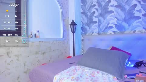 Luna Morgan online show from 02/16/25, 06:54