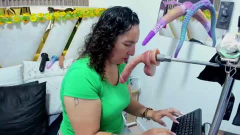 luna_naughty1 online show from 05/30/26, 06:49