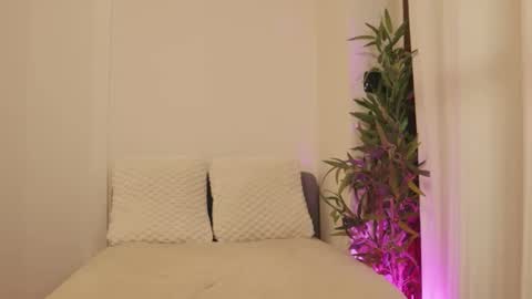 Snapshot of luna_riva chatting on 02/02/26, 09:19 Luna Riva online show from 02/02/26, 09:19