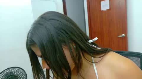 Snapshot of luna_rousse26 chatting on 05/11/26, 02:45 luna_rousse26 online show from 05/11/26, 02:45