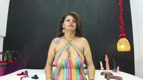 Luna online show from 09/30/25, 06:35