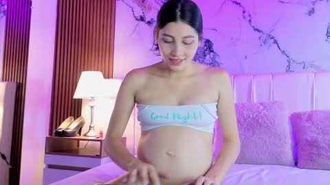 Snapshot of luna_star__18 chatting on 10/15/25, 12:05 A M M Y online show from 10/15/25, 12:05