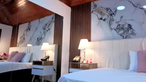 Snapshot of luna_star__18 chatting on 10/26/25, 11:16 A M M Y online show from 10/26/25, 11:16