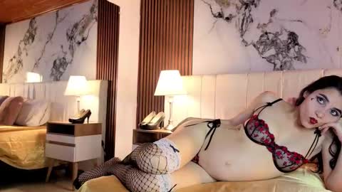 Snapshot of luna_star__18 chatting on 11/01/25, 11:56 A M M Y online show from 11/01/25, 11:56