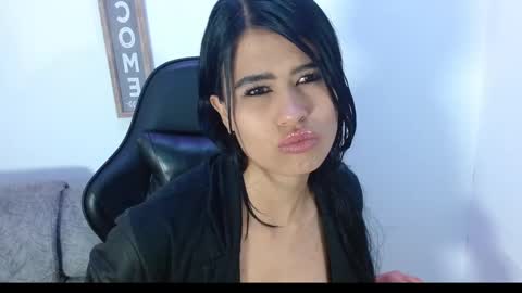 luna_starr69 online show from 09/26/25, 08:35