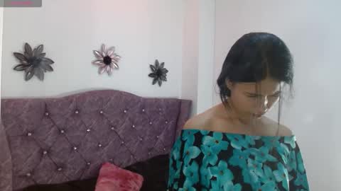 luna_starr69 online show from 11/21/25, 02:27