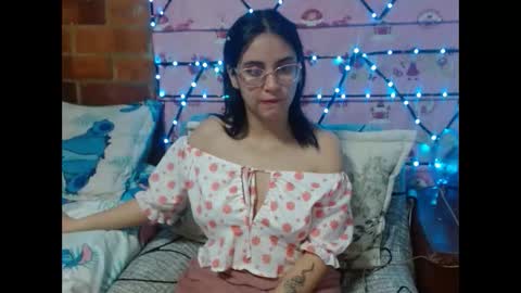 Snapshot of luna_vixxen chatting on 03/12/26, 05:46 luna_vixxen online show from 03/12/26, 05:46