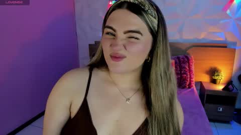 Snapshot of luna_volk chatting on 09/16/25, 08:21 Luna online show from 09/16/25, 08:21