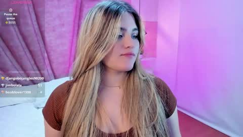Snapshot of luna_volk chatting on 04/05/26, 04:59 Luna online show from 04/05/26, 04:59