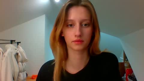 Snapshot of luna_xsensual chatting on 12/18/24, 02:49 L U N A  online show from 12/18/24, 02:49