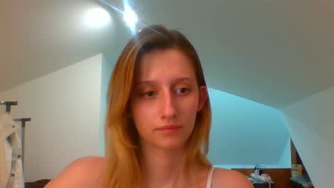 Snapshot of luna_xsensual chatting on 01/10/25, 06:38 L U N A  online show from 01/10/25, 06:38