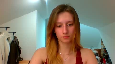 Snapshot of luna_xsensual chatting on 02/05/25, 05:53 L U N A  online show from 02/05/25, 05:53