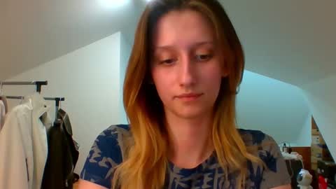 Snapshot of luna_xsensual chatting on 02/12/25, 04:11 L U N A  online show from 02/12/25, 04:11