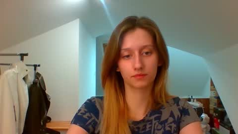 Snapshot of luna_xsensual chatting on 02/17/25, 07:53 L U N A  online show from 02/17/25, 07:53