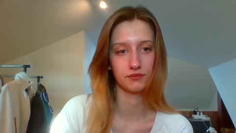 Snapshot of luna_xsensual chatting on 02/19/25, 08:12 L U N A  online show from 02/19/25, 08:12