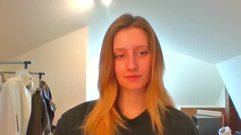 Snapshot of luna_xsensual chatting on 02/26/25, 10:58 L U N A  online show from 02/26/25, 10:58